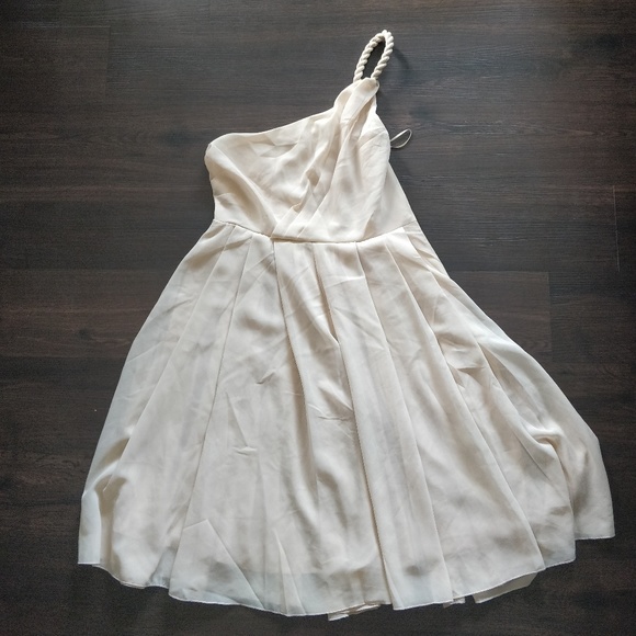 H&M Dresses & Skirts - H&M Blush One Shoulder Dress